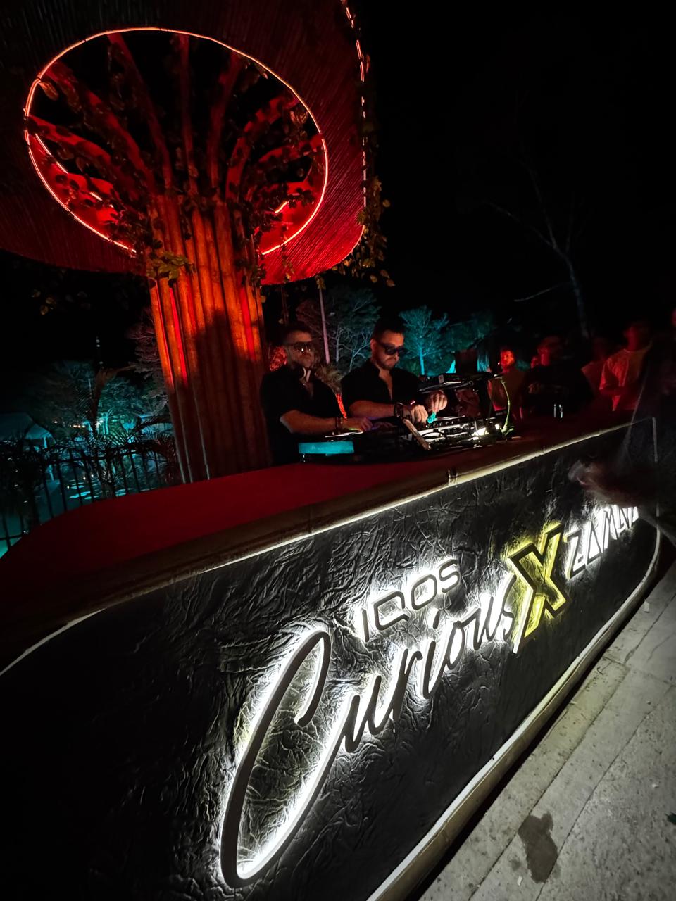 IQOS Curious X ZAMNA Tulum